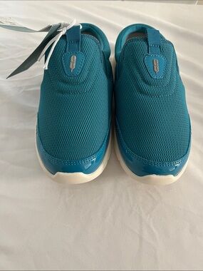 Revitalign Harper women's size 6